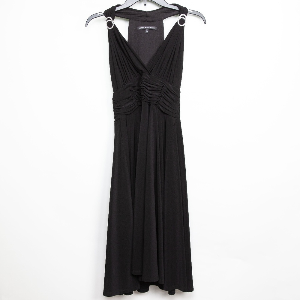 Jones Wear Sleeveless Black Cocktail Dress